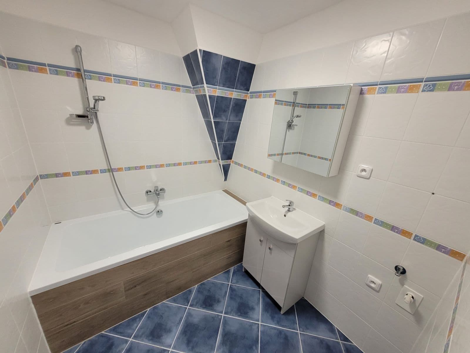 1 bedroom with open-plan kitchen flat to rent, 90 m², Za černým mostem, Prague, Prague 1 bedroom with open-plan kitchen flat to rent, 90 m², Za černým mostem, Prague, Prague