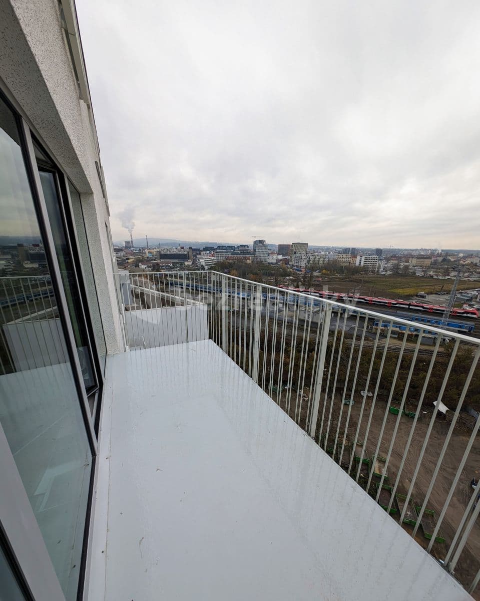 1 bedroom with open-plan kitchen flat to rent, 66 m², Nové sady, Brno, Jihomoravský Region 1 bedroom with open-plan kitchen flat to rent, 66 m², Nové sady, Brno, Jihomoravský Region