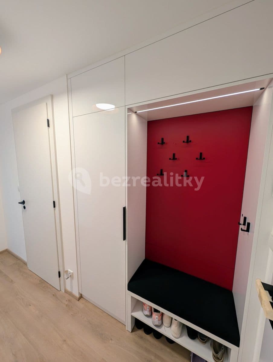 1 bedroom with open-plan kitchen flat to rent, 66 m², Nové sady, Brno, Jihomoravský Region 1 bedroom with open-plan kitchen flat to rent, 66 m², Nové sady, Brno, Jihomoravský Region