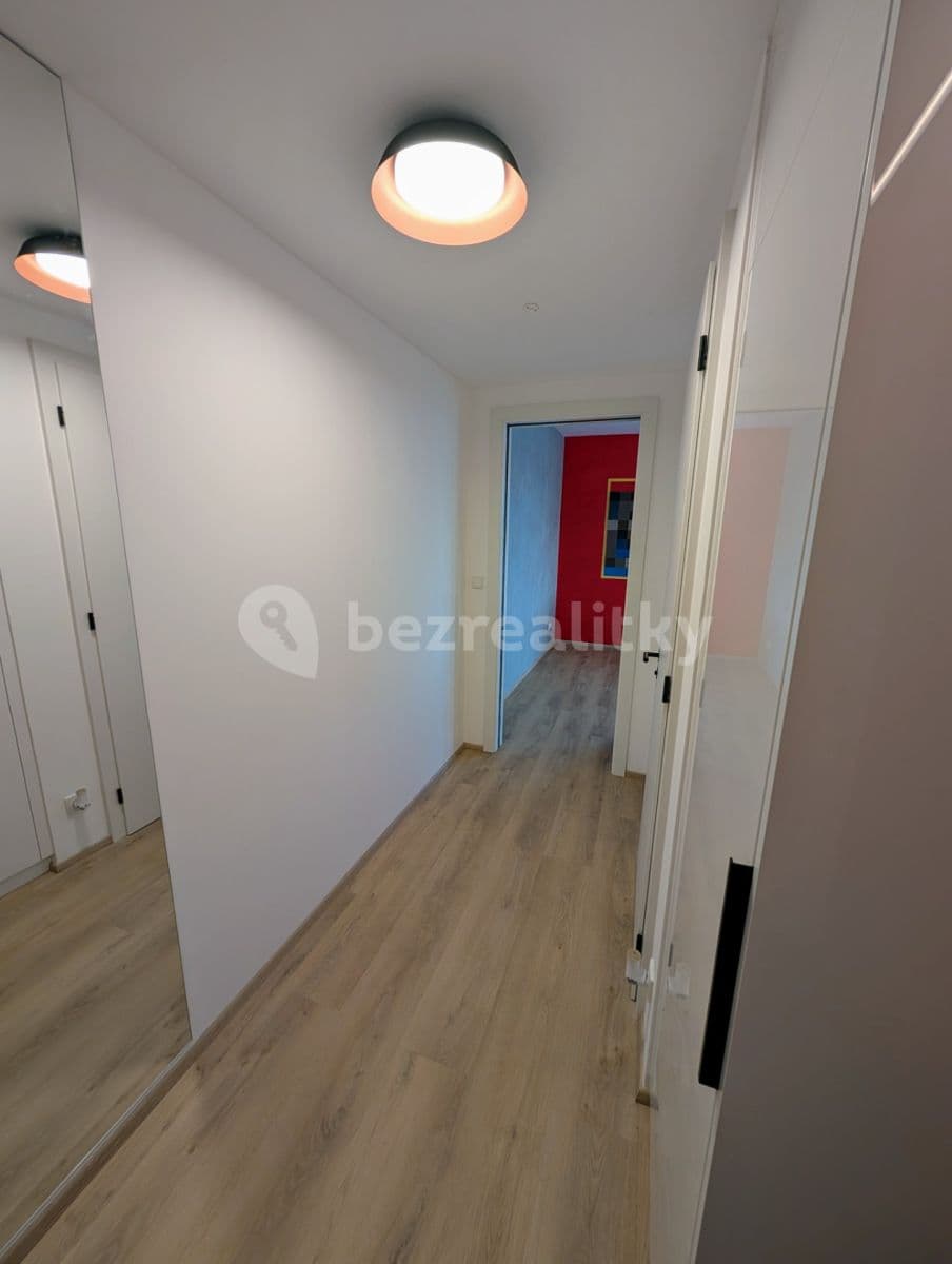 1 bedroom with open-plan kitchen flat to rent, 66 m², Nové sady, Brno, Jihomoravský Region 1 bedroom with open-plan kitchen flat to rent, 66 m², Nové sady, Brno, Jihomoravský Region