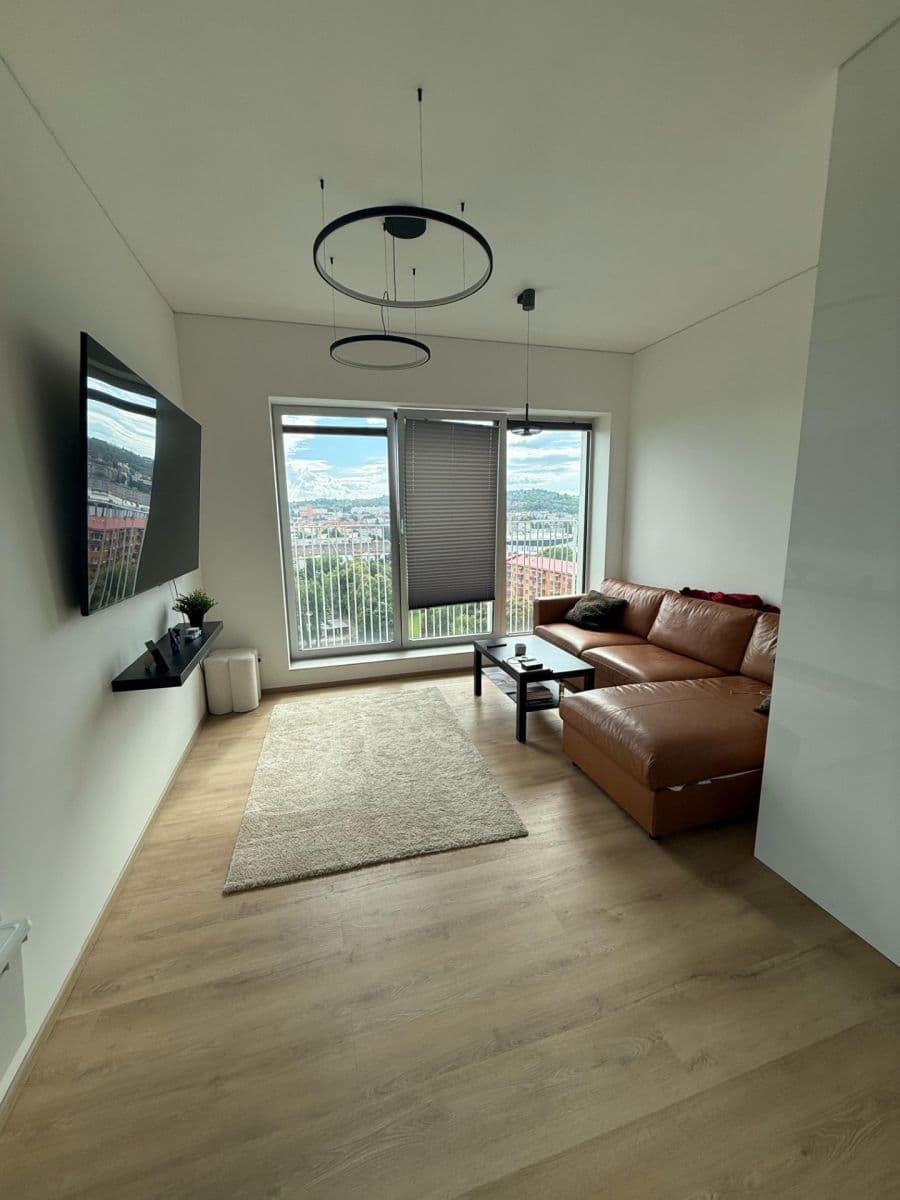 1 bedroom with open-plan kitchen flat to rent, 66 m², Nové sady, Brno, Jihomoravský Region 1 bedroom with open-plan kitchen flat to rent, 66 m², Nové sady, Brno, Jihomoravský Region