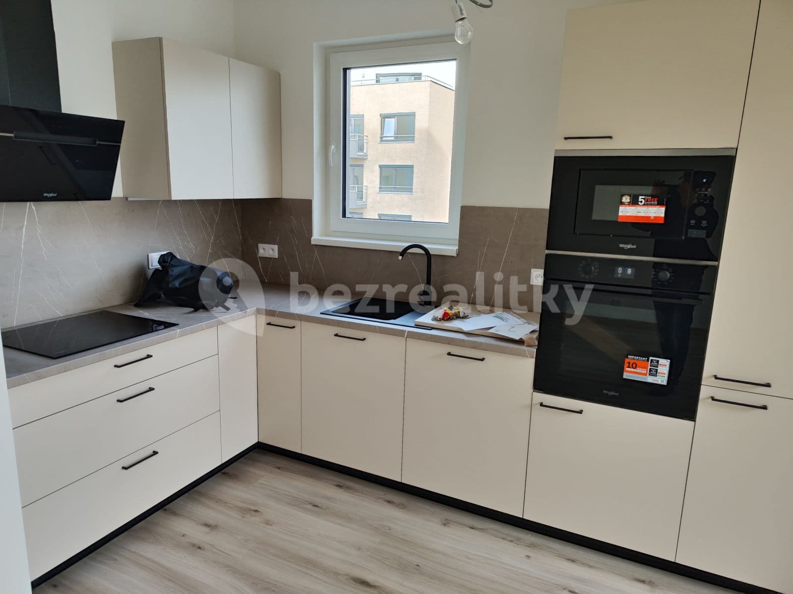 1 bedroom with open-plan kitchen flat to rent, 54 m², Šternovská, Prague, Prague 1 bedroom with open-plan kitchen flat to rent, 54 m², Šternovská, Prague, Prague