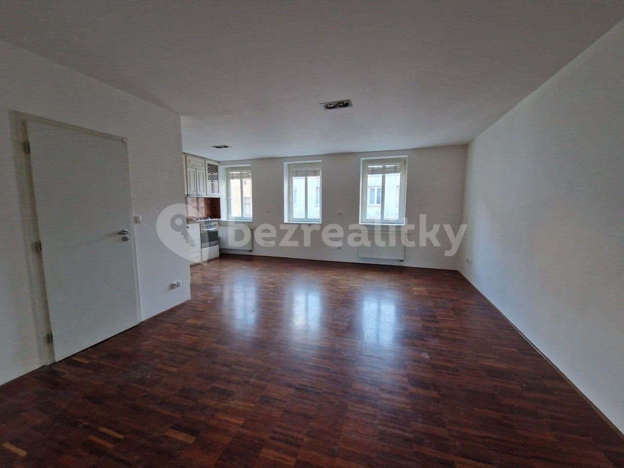 1 bedroom with open-plan kitchen flat to rent, 51 m², Cimburkova, Prague, Prague 1 bedroom with open-plan kitchen flat to rent, 51 m², Cimburkova, Prague, Prague