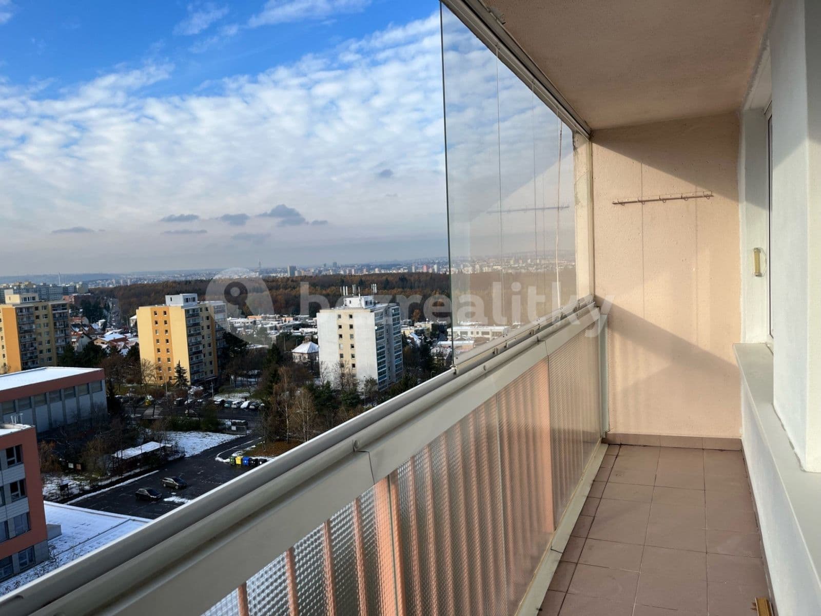 1 bedroom with open-plan kitchen flat to rent, 52 m², Plickova, Prague, Prague 1 bedroom with open-plan kitchen flat to rent, 52 m², Plickova, Prague, Prague