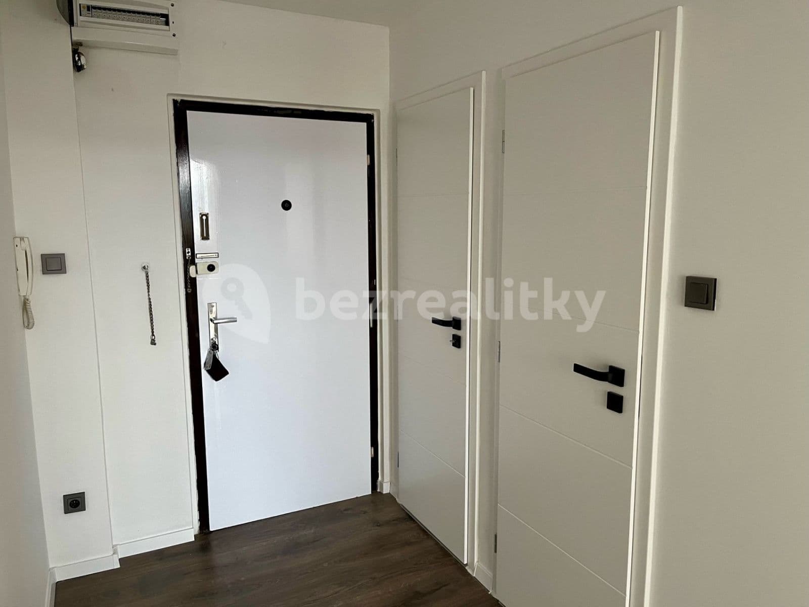 1 bedroom with open-plan kitchen flat to rent, 52 m², Plickova, Prague, Prague 1 bedroom with open-plan kitchen flat to rent, 52 m², Plickova, Prague, Prague