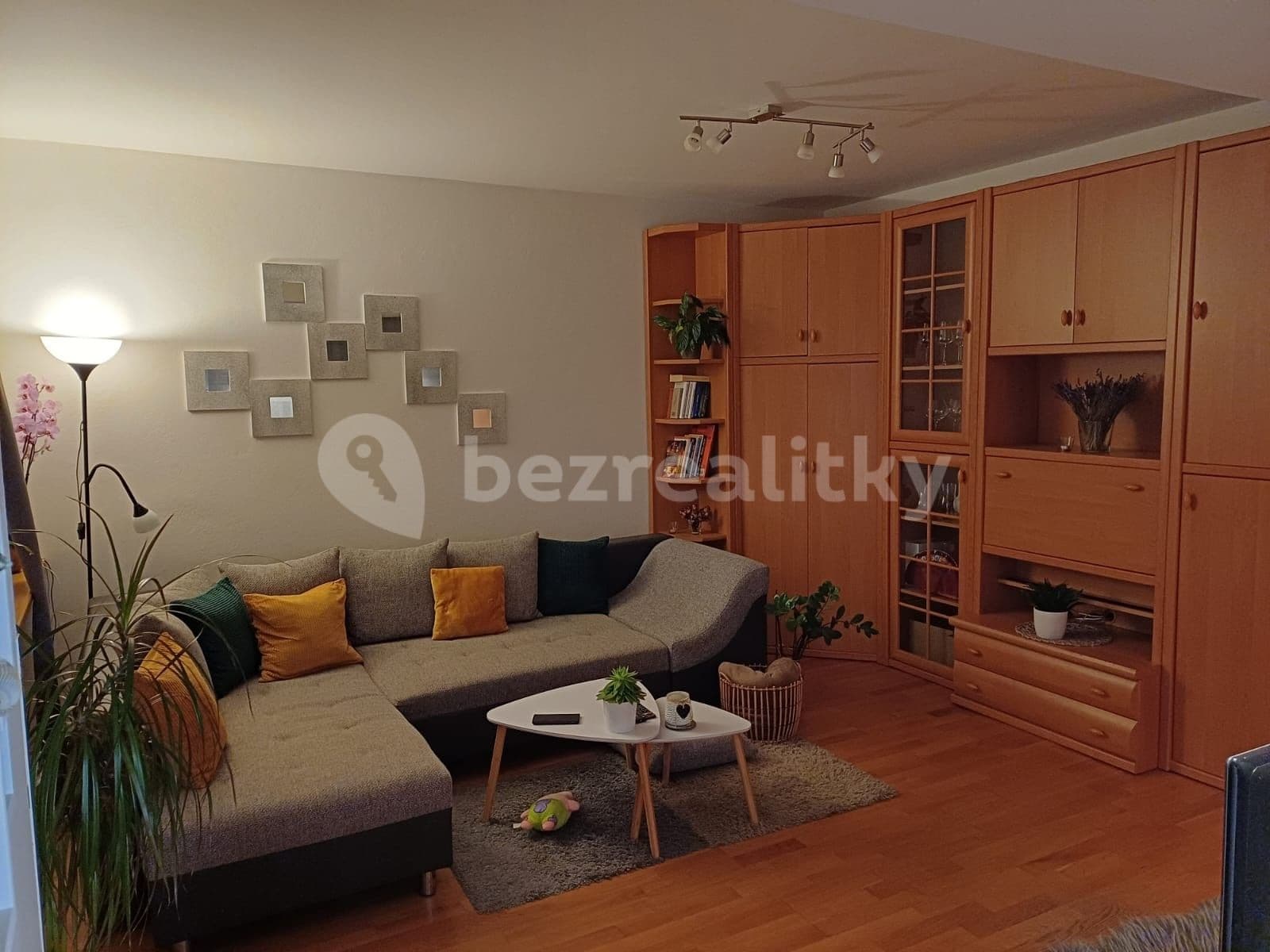 2 bedroom flat to rent, 55 m², Rumunská, Čelákovice, Středočeský Region 2 bedroom flat to rent, 55 m², Rumunská, Čelákovice, Středočeský Region