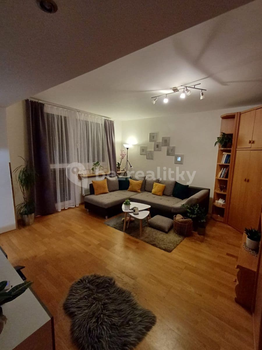 2 bedroom flat to rent, 55 m², Rumunská, Čelákovice, Středočeský Region 2 bedroom flat to rent, 55 m², Rumunská, Čelákovice, Středočeský Region