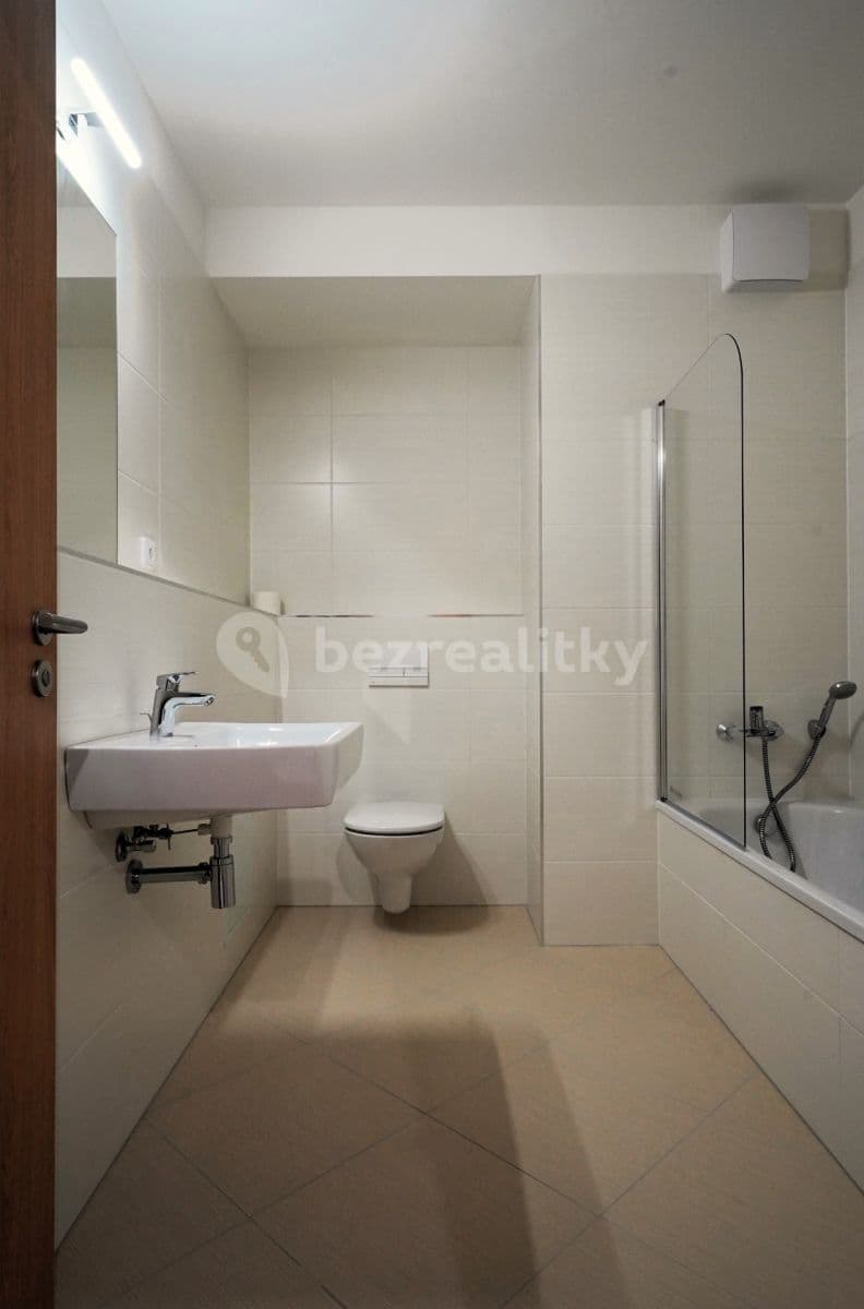 1 bedroom with open-plan kitchen flat to rent, 57 m², Thomasova, Prague, Prague 1 bedroom with open-plan kitchen flat to rent, 57 m², Thomasova, Prague, Prague