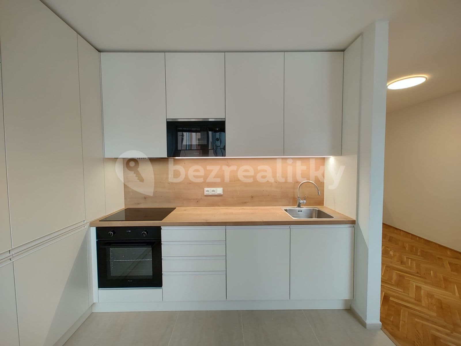 2 bedroom with open-plan kitchen flat to rent, 68 m², Tyršova, Brno, Jihomoravský Region 2 bedroom with open-plan kitchen flat to rent, 68 m², Tyršova, Brno, Jihomoravský Region
