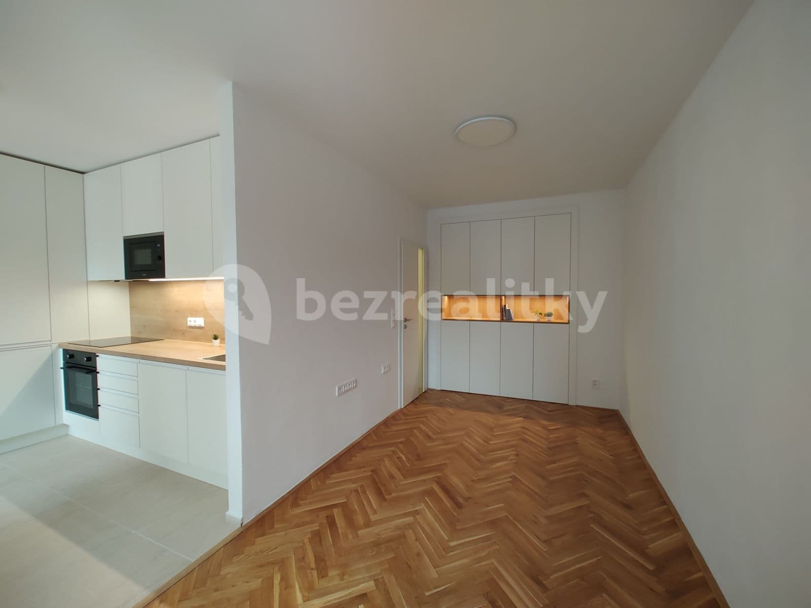 2 bedroom with open-plan kitchen flat to rent, 68 m², Tyršova, Brno, Jihomoravský Region 2 bedroom with open-plan kitchen flat to rent, 68 m², Tyršova, Brno, Jihomoravský Region