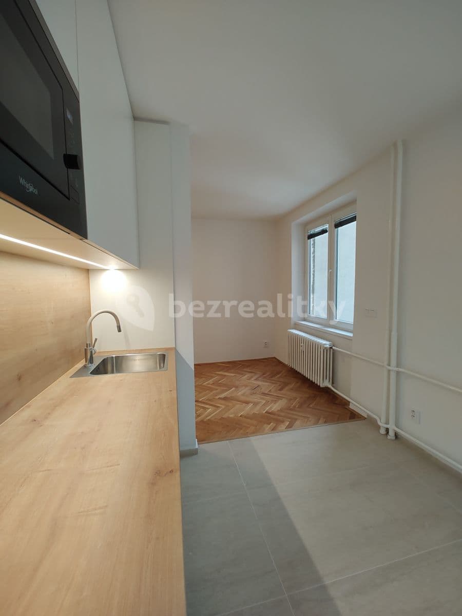2 bedroom with open-plan kitchen flat to rent, 68 m², Tyršova, Brno, Jihomoravský Region 2 bedroom with open-plan kitchen flat to rent, 68 m², Tyršova, Brno, Jihomoravský Region