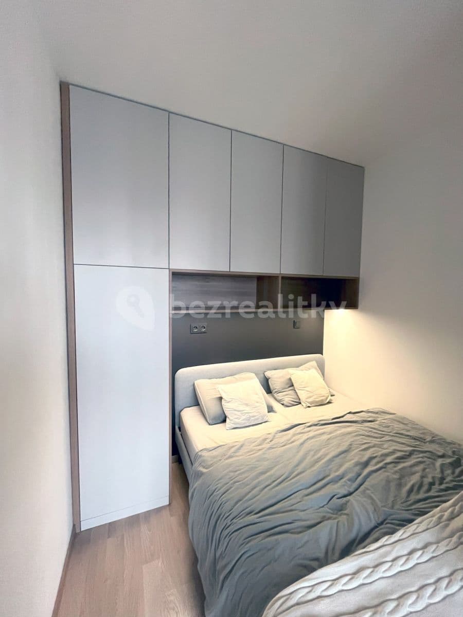 1 bedroom with open-plan kitchen flat to rent, 38 m², Olgy Havlové, Prague, Prague 1 bedroom with open-plan kitchen flat to rent, 38 m², Olgy Havlové, Prague, Prague