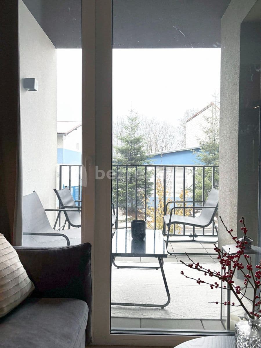 1 bedroom with open-plan kitchen flat to rent, 38 m², Olgy Havlové, Prague, Prague 1 bedroom with open-plan kitchen flat to rent, 38 m², Olgy Havlové, Prague, Prague