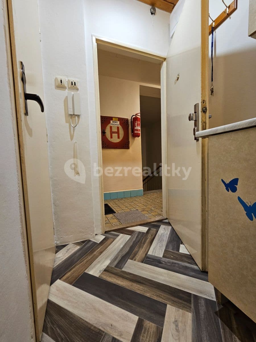 Studio flat to rent, 28 m², Jeremenkova, Prague, Prague Studio flat to rent, 28 m², Jeremenkova, Prague, Prague