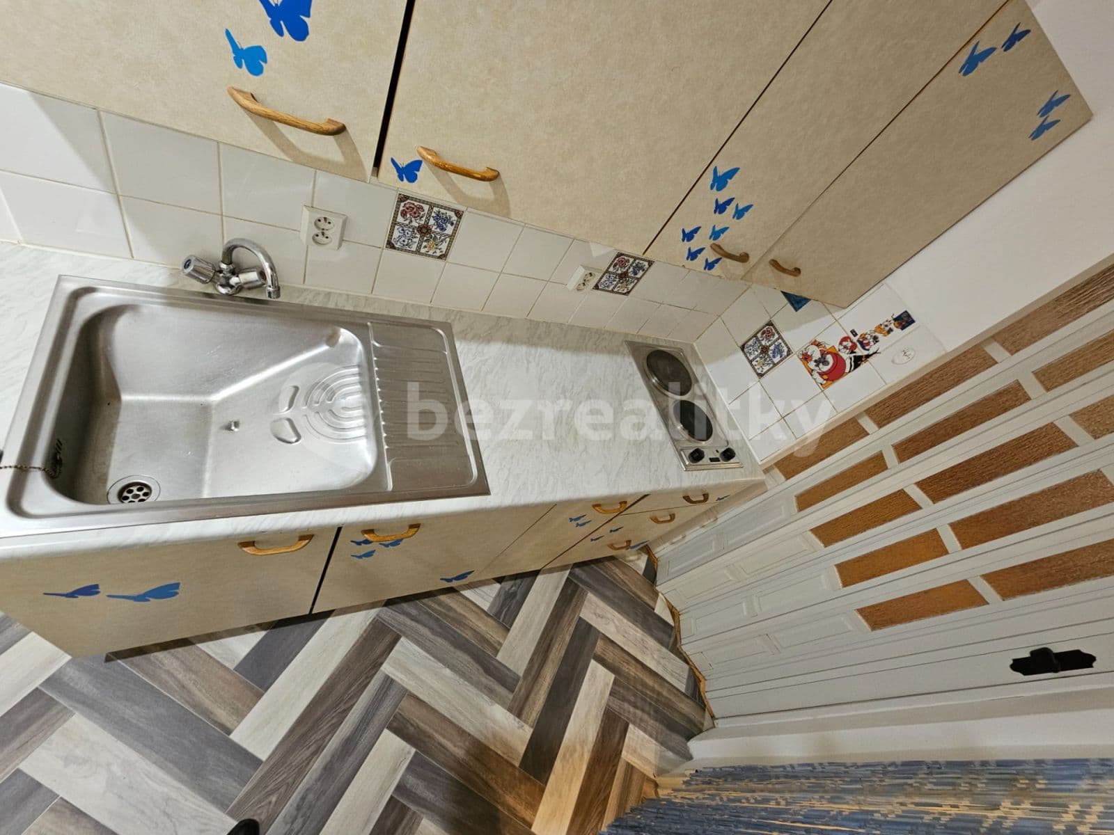 Studio flat to rent, 28 m², Jeremenkova, Prague, Prague Studio flat to rent, 28 m², Jeremenkova, Prague, Prague