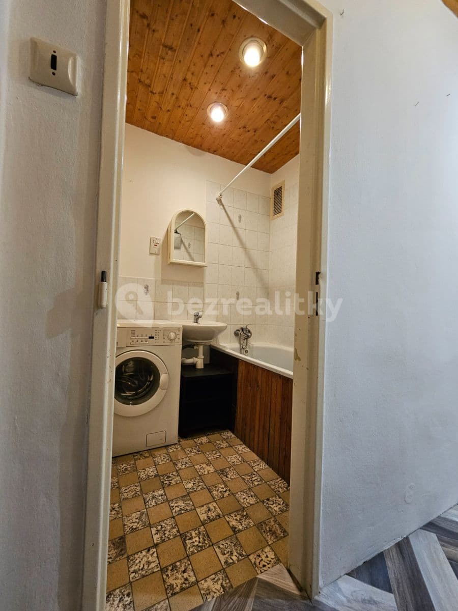 Studio flat to rent, 28 m², Jeremenkova, Prague, Prague Studio flat to rent, 28 m², Jeremenkova, Prague, Prague