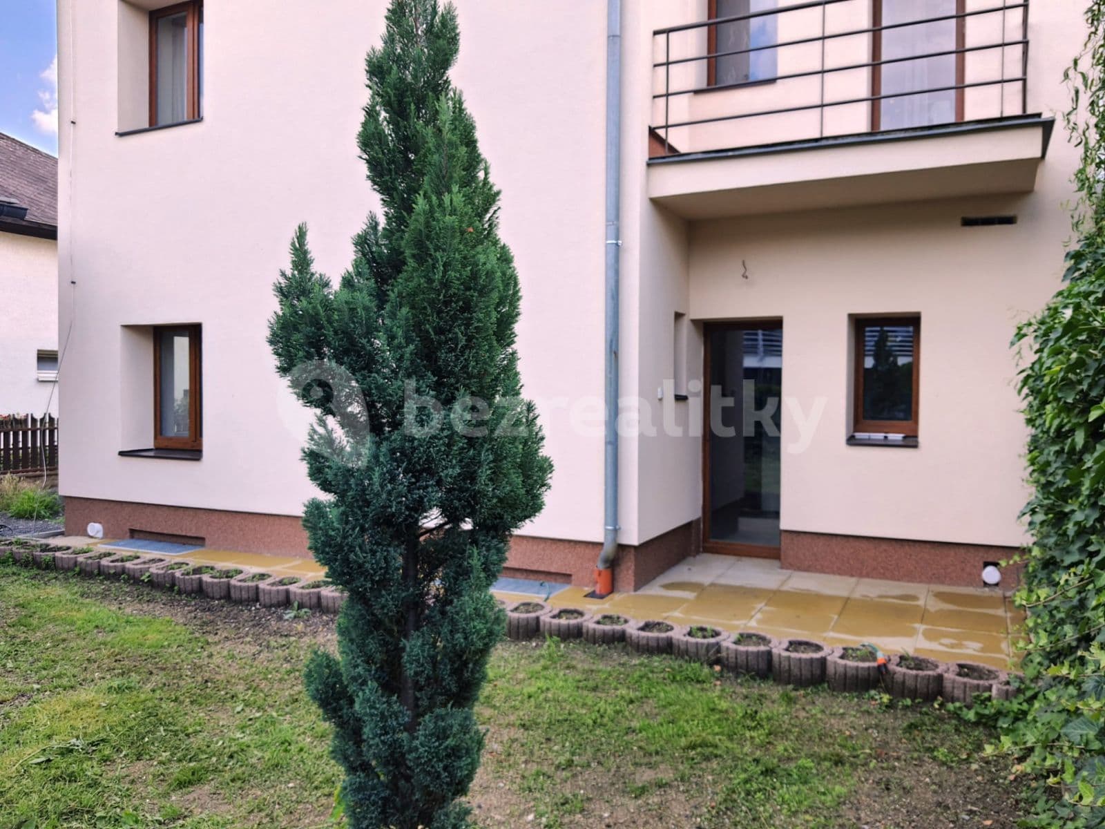 2 bedroom with open-plan kitchen flat to rent, 66 m², Průhonická, Prague, Prague 2 bedroom with open-plan kitchen flat to rent, 66 m², Průhonická, Prague, Prague