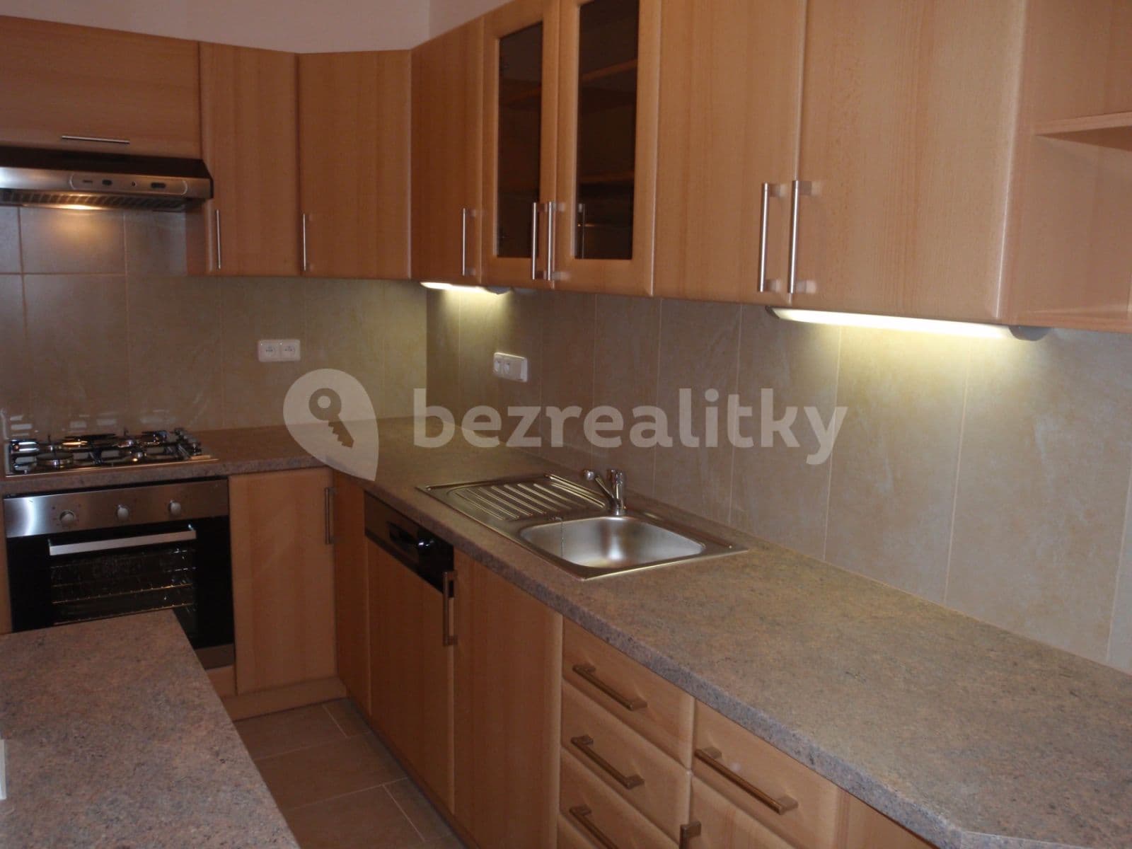 3 bedroom flat to rent, 85 m², Milešovská, Prague, Prague 3 bedroom flat to rent, 85 m², Milešovská, Prague, Prague