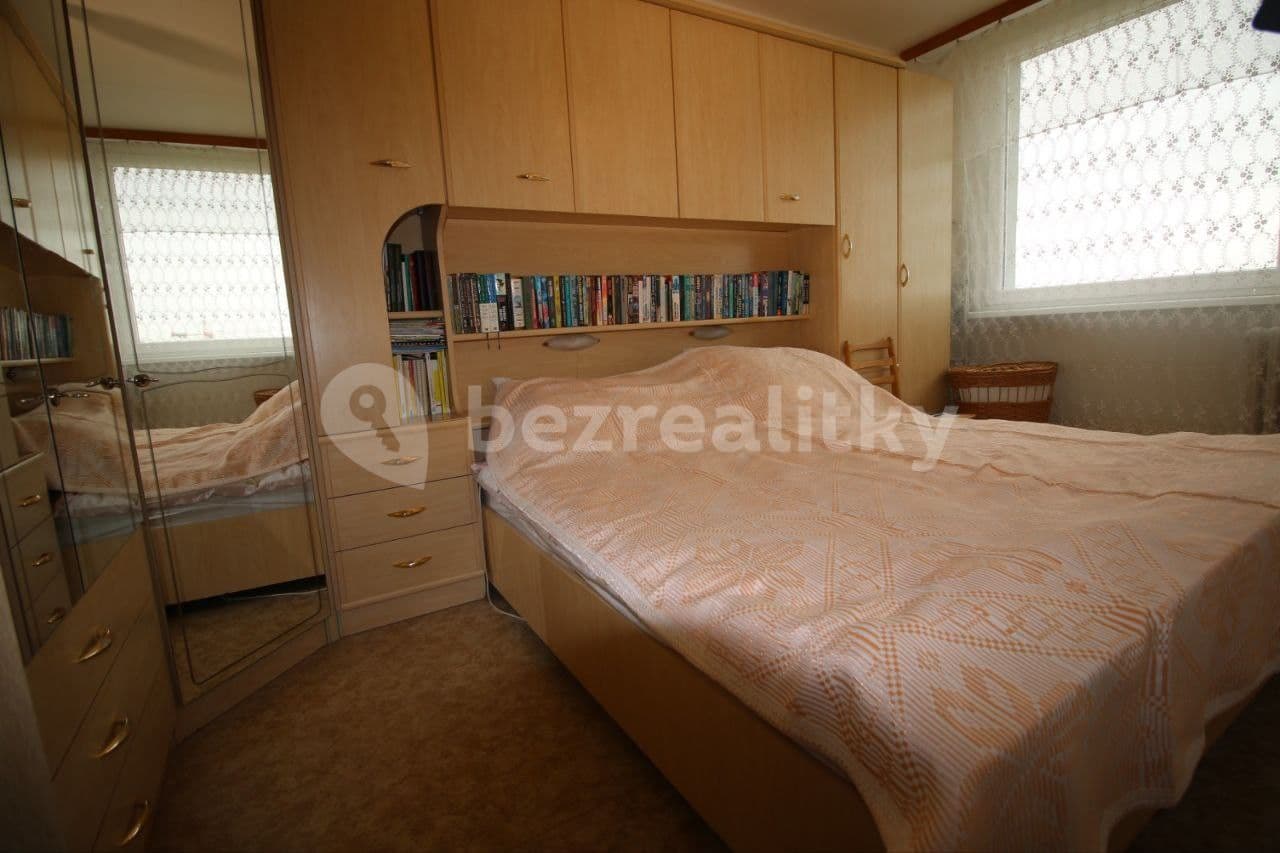 3 bedroom flat for sale, 72 m², Křejpského, Prague, Prague