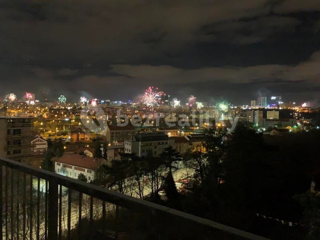 2 bedroom with open-plan kitchen flat to rent, 80 m², V Dolině, Prague, Prague 2 bedroom with open-plan kitchen flat to rent, 80 m², V Dolině, Prague, Prague