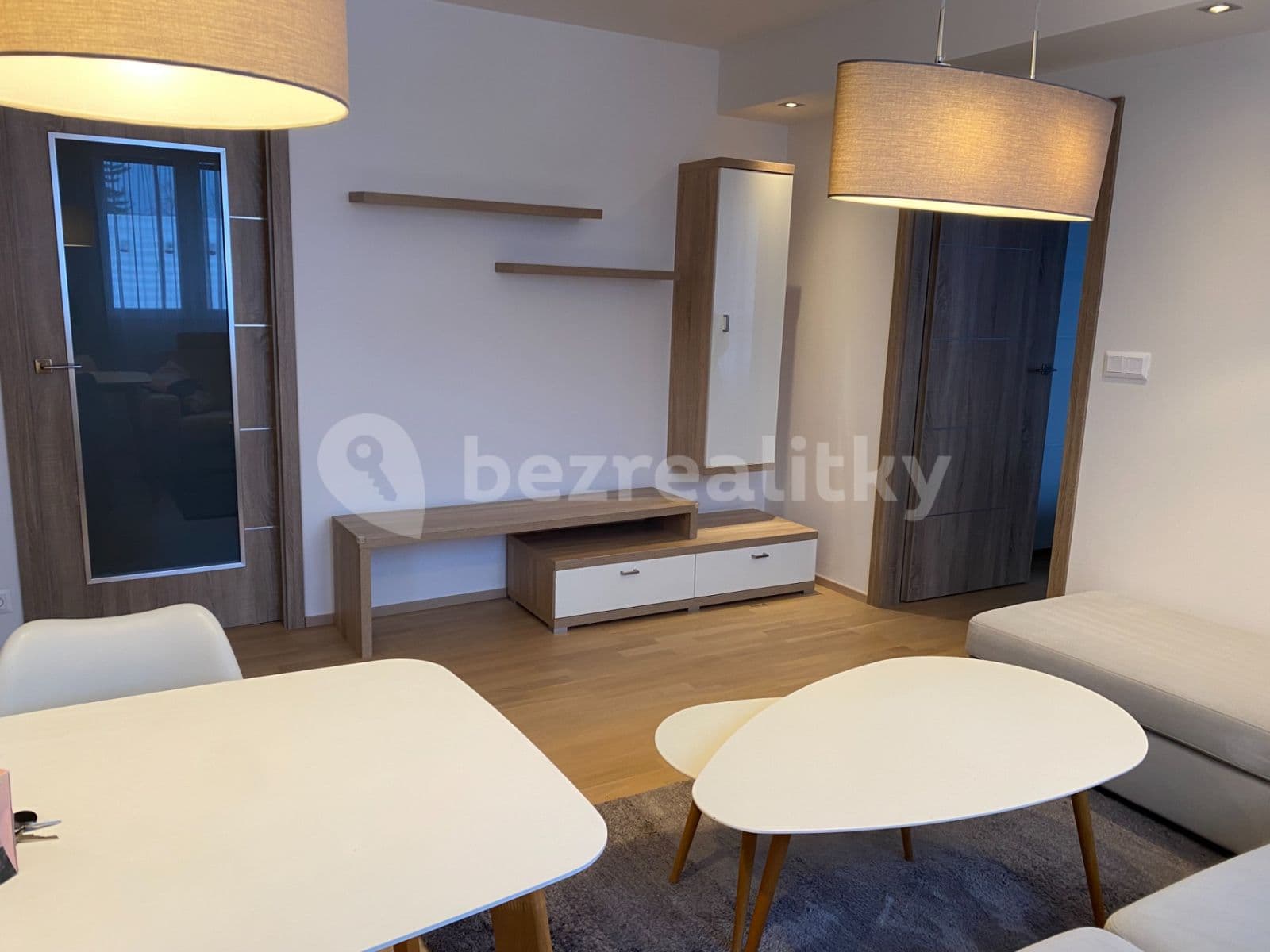 1 bedroom with open-plan kitchen flat to rent, 44 m², U Krčské vodárny, Prague, Prague 1 bedroom with open-plan kitchen flat to rent, 44 m², U Krčské vodárny, Prague, Prague