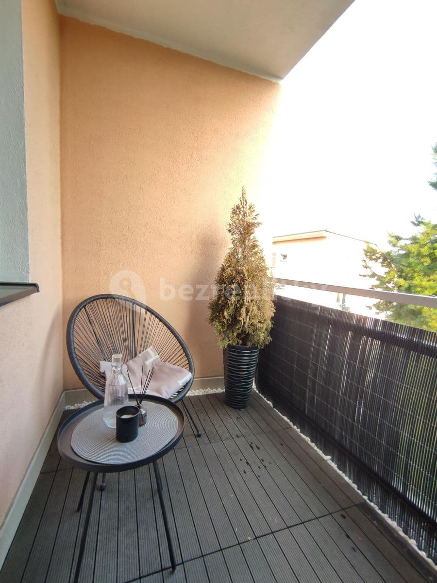 2 bedroom with open-plan kitchen flat to rent, 89 m², Záběhlická, Prague, Prague 2 bedroom with open-plan kitchen flat to rent, 89 m², Záběhlická, Prague, Prague