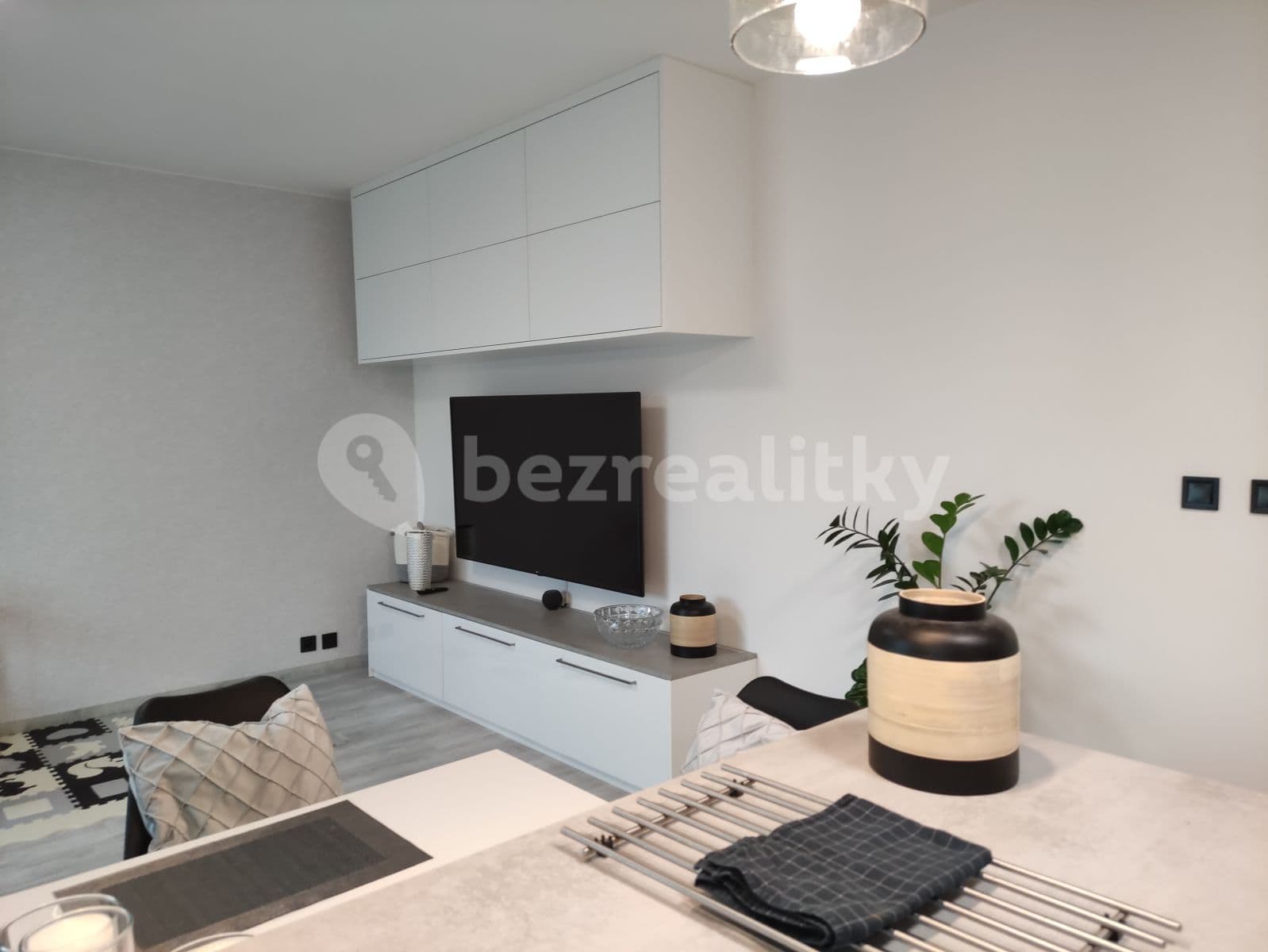 2 bedroom with open-plan kitchen flat to rent, 89 m², Záběhlická, Prague, Prague 2 bedroom with open-plan kitchen flat to rent, 89 m², Záběhlická, Prague, Prague