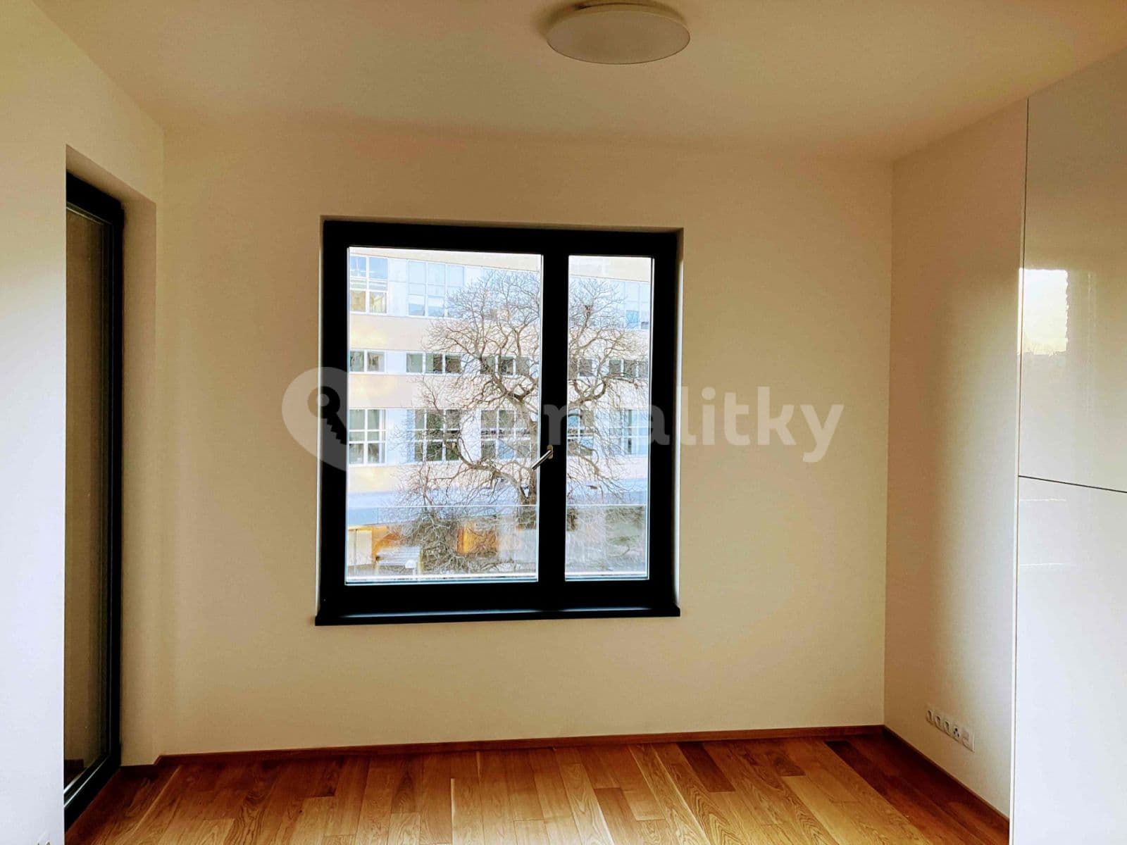 Studio flat to rent, 35 m², Jankovcova, Prague, Prague Studio flat to rent, 35 m², Jankovcova, Prague, Prague