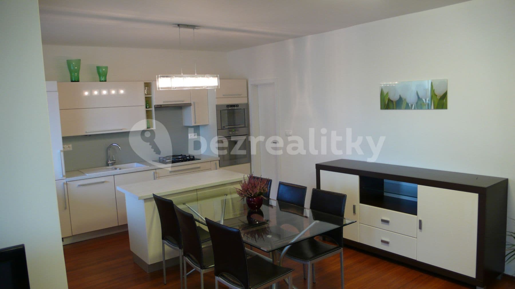 4 bedroom flat to rent, 110 m², Martinengova, Bratislava - mestská časť Staré Mesto, Bratislavský Region 4 bedroom flat to rent, 110 m², Martinengova, Bratislava - mestská časť Staré Mesto, Bratislavský Region