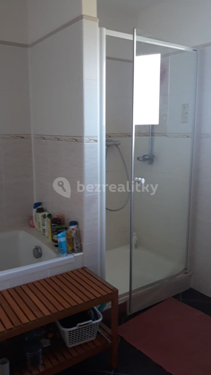 Studio flat to rent, 50 m², Kralupská, Prague, Prague Studio flat to rent, 50 m², Kralupská, Prague, Prague