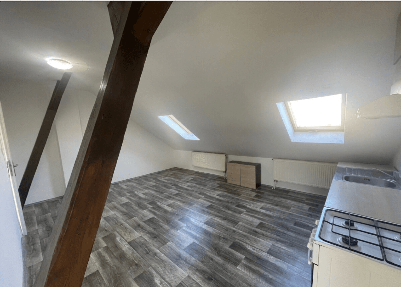2 bedroom with open-plan kitchen flat to rent, 70 m², Školní, Chomutov, Ústecký Region 2 bedroom with open-plan kitchen flat to rent, 70 m², Školní, Chomutov, Ústecký Region