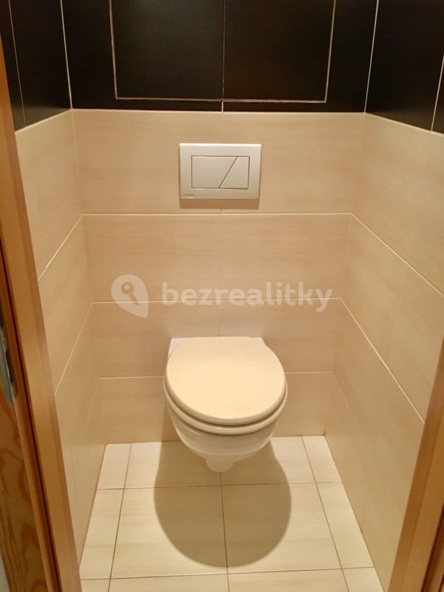 2 bedroom with open-plan kitchen flat to rent, 69 m², Mračnická, Prague, Prague 2 bedroom with open-plan kitchen flat to rent, 69 m², Mračnická, Prague, Prague