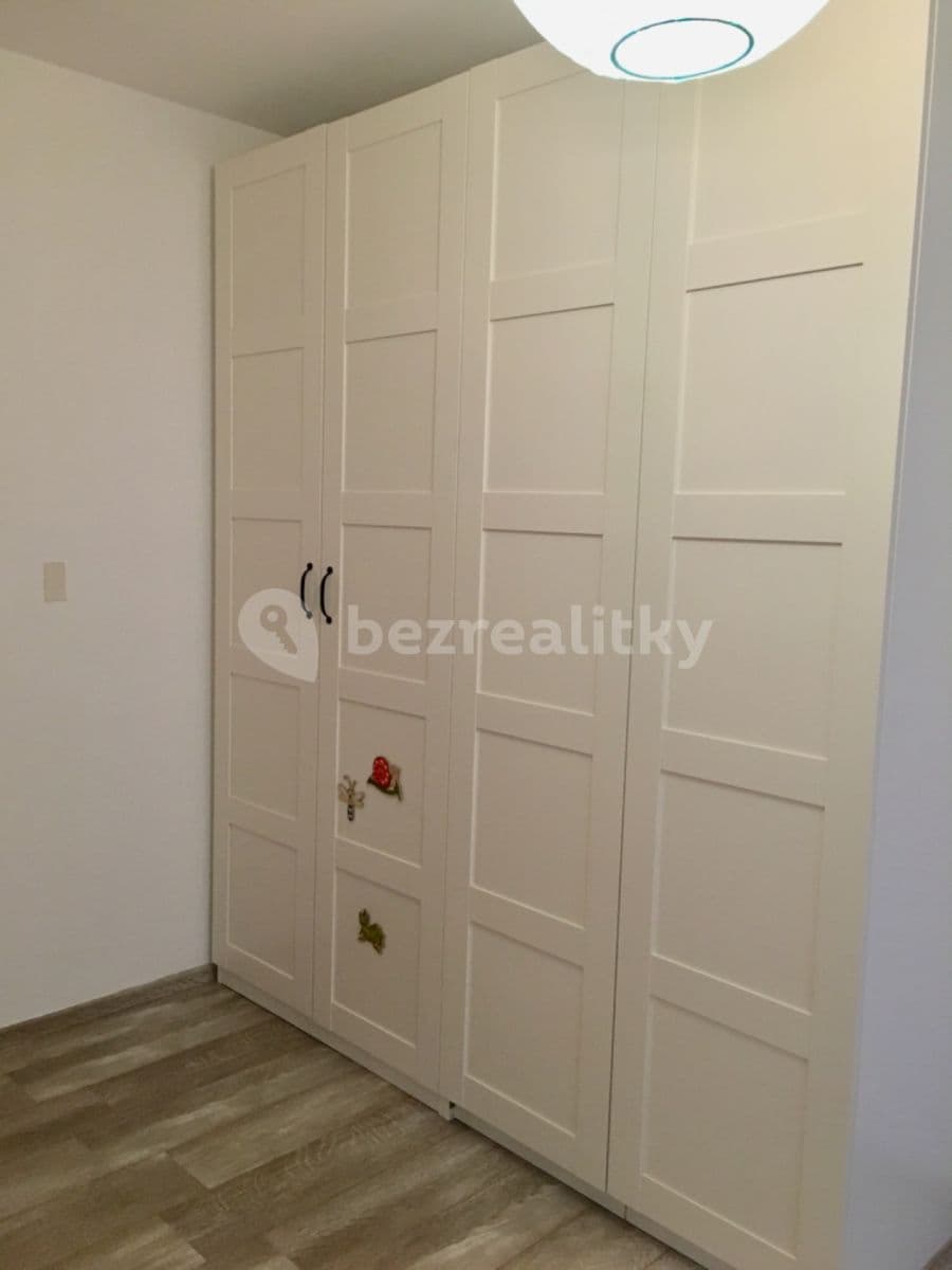 2 bedroom with open-plan kitchen flat to rent, 69 m², Mračnická, Prague, Prague 2 bedroom with open-plan kitchen flat to rent, 69 m², Mračnická, Prague, Prague