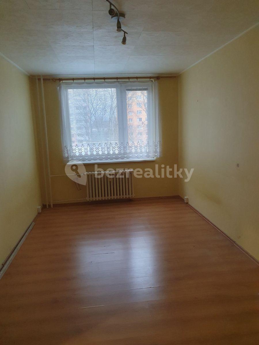2 bedroom with open-plan kitchen flat to rent, 64 m², Tovární, Beroun, Středočeský Region