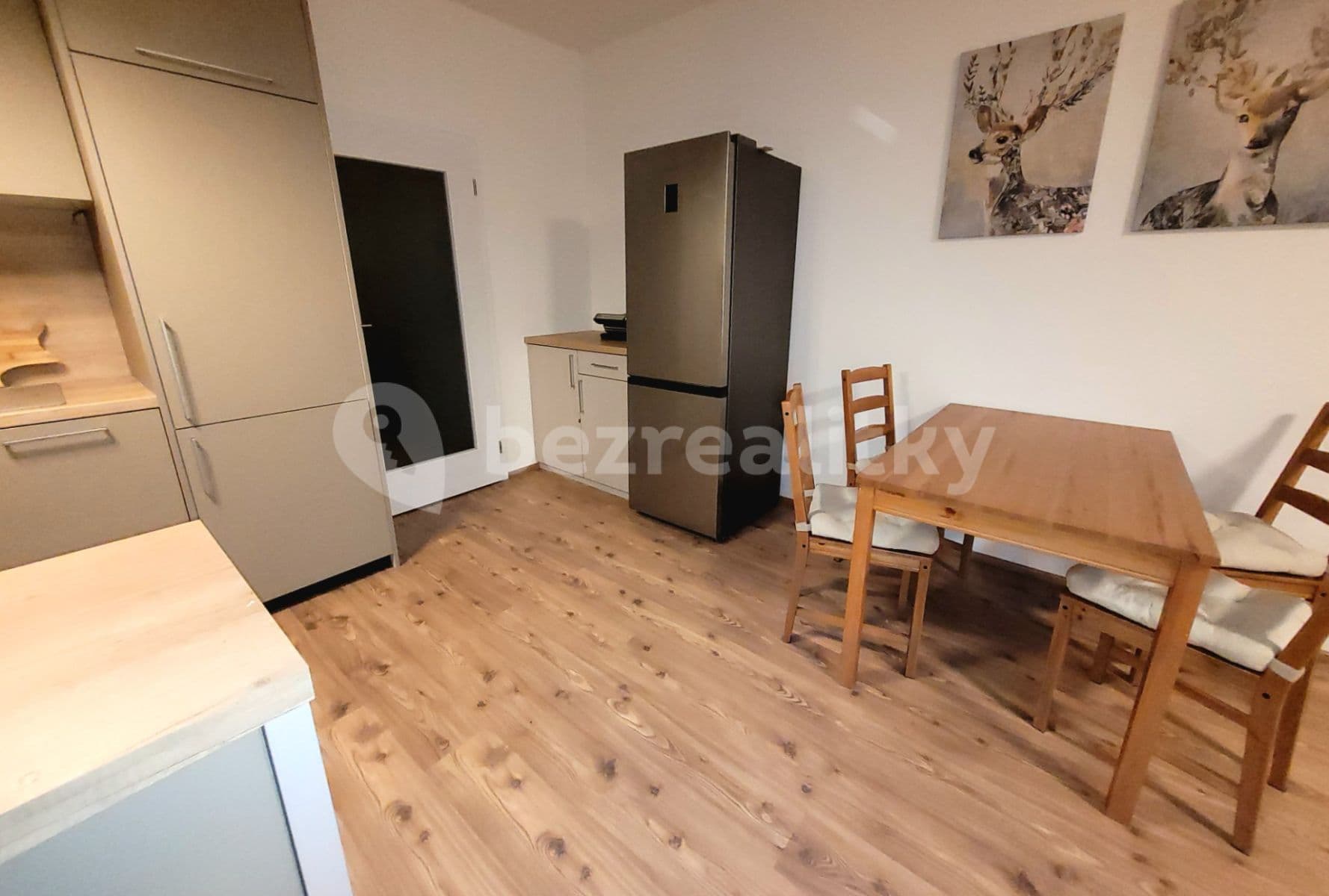 2 bedroom with open-plan kitchen flat to rent, 81 m², T. G. Masaryka, Horoměřice, Středočeský Region 2 bedroom with open-plan kitchen flat to rent, 81 m², T. G. Masaryka, Horoměřice, Středočeský Region