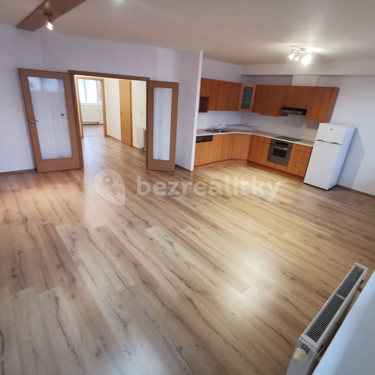 2 bedroom with open-plan kitchen flat to rent, 83 m², Bartošova, Zlín, Zlínský Region 2 bedroom with open-plan kitchen flat to rent, 83 m², Bartošova, Zlín, Zlínský Region
