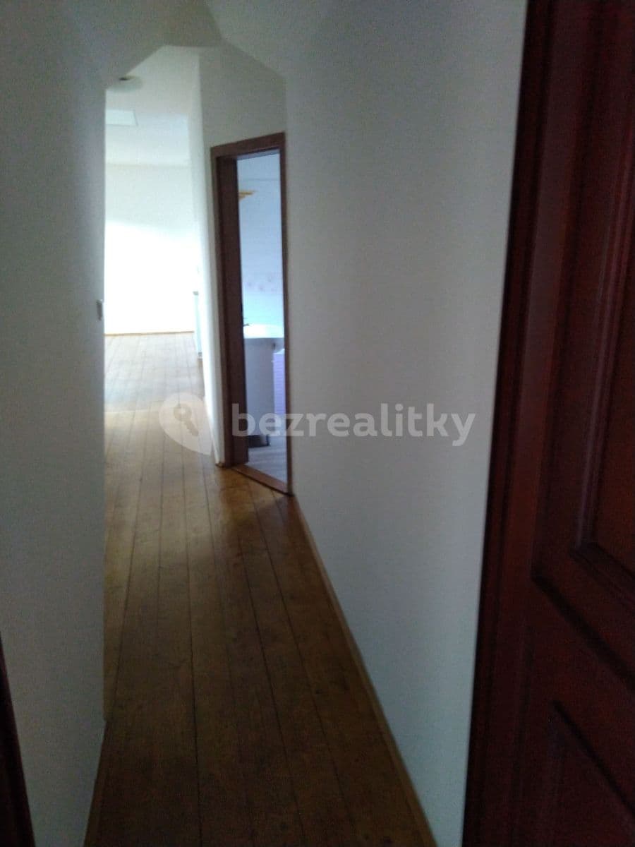 1 bedroom with open-plan kitchen flat to rent, 46 m², Kynského, Slaný, Středočeský Region 1 bedroom with open-plan kitchen flat to rent, 46 m², Kynského, Slaný, Středočeský Region