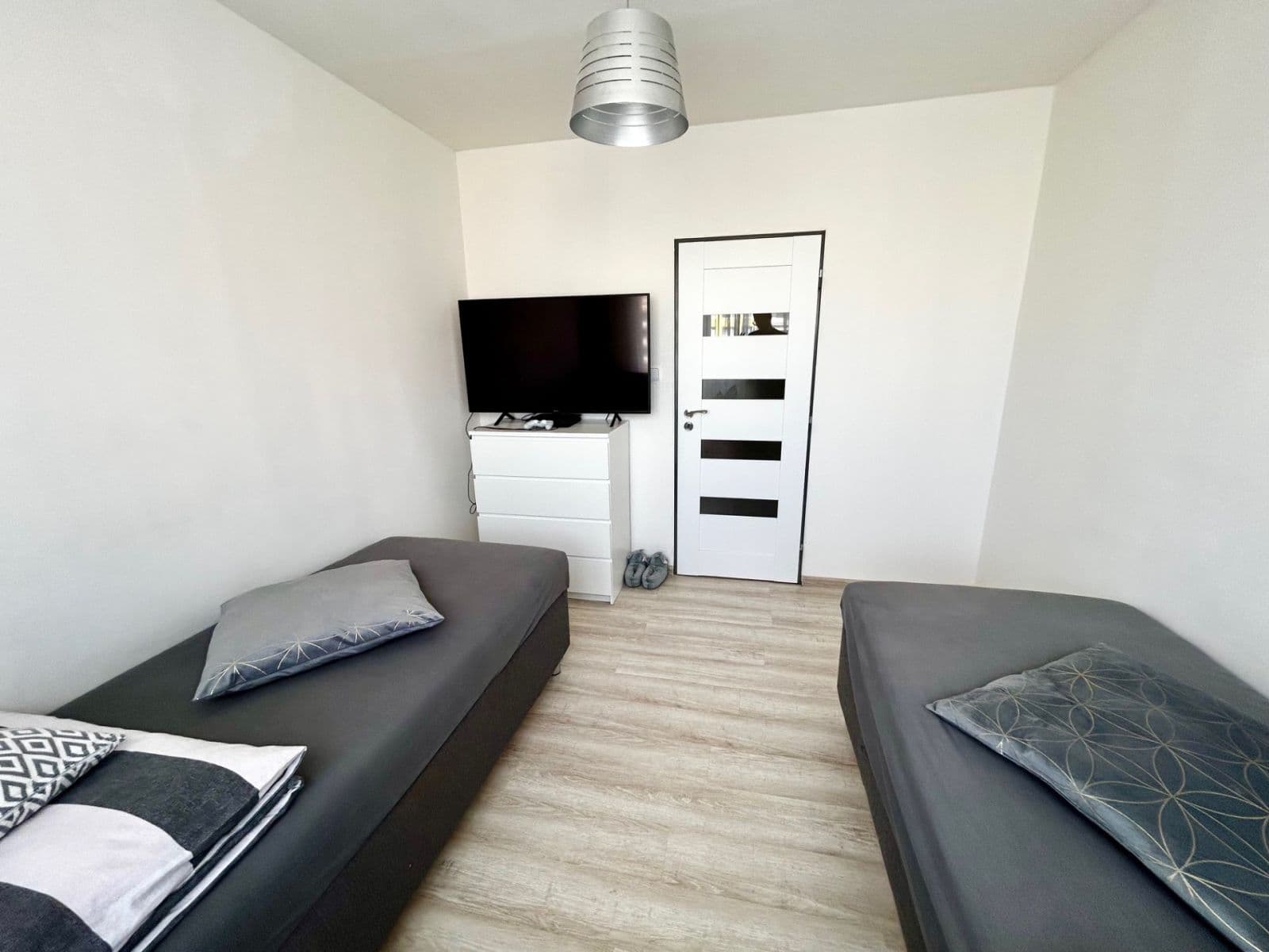 2 bedroom with open-plan kitchen flat to rent, 68 m², V Bažantnici, Kladno, Středočeský Region 2 bedroom with open-plan kitchen flat to rent, 68 m², V Bažantnici, Kladno, Středočeský Region