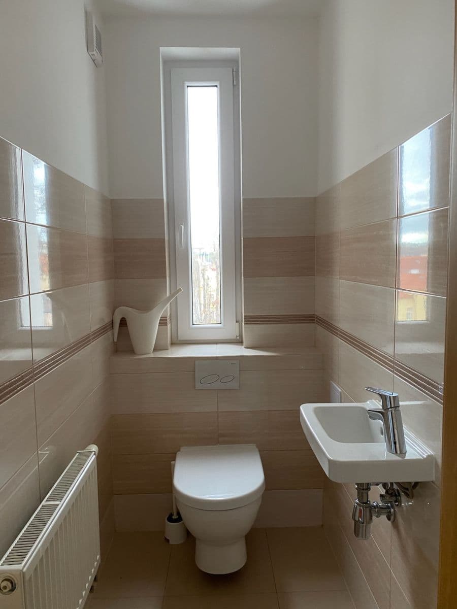 2 bedroom with open-plan kitchen flat to rent, 105 m², Sokolovská, Prague, Prague 2 bedroom with open-plan kitchen flat to rent, 105 m², Sokolovská, Prague, Prague