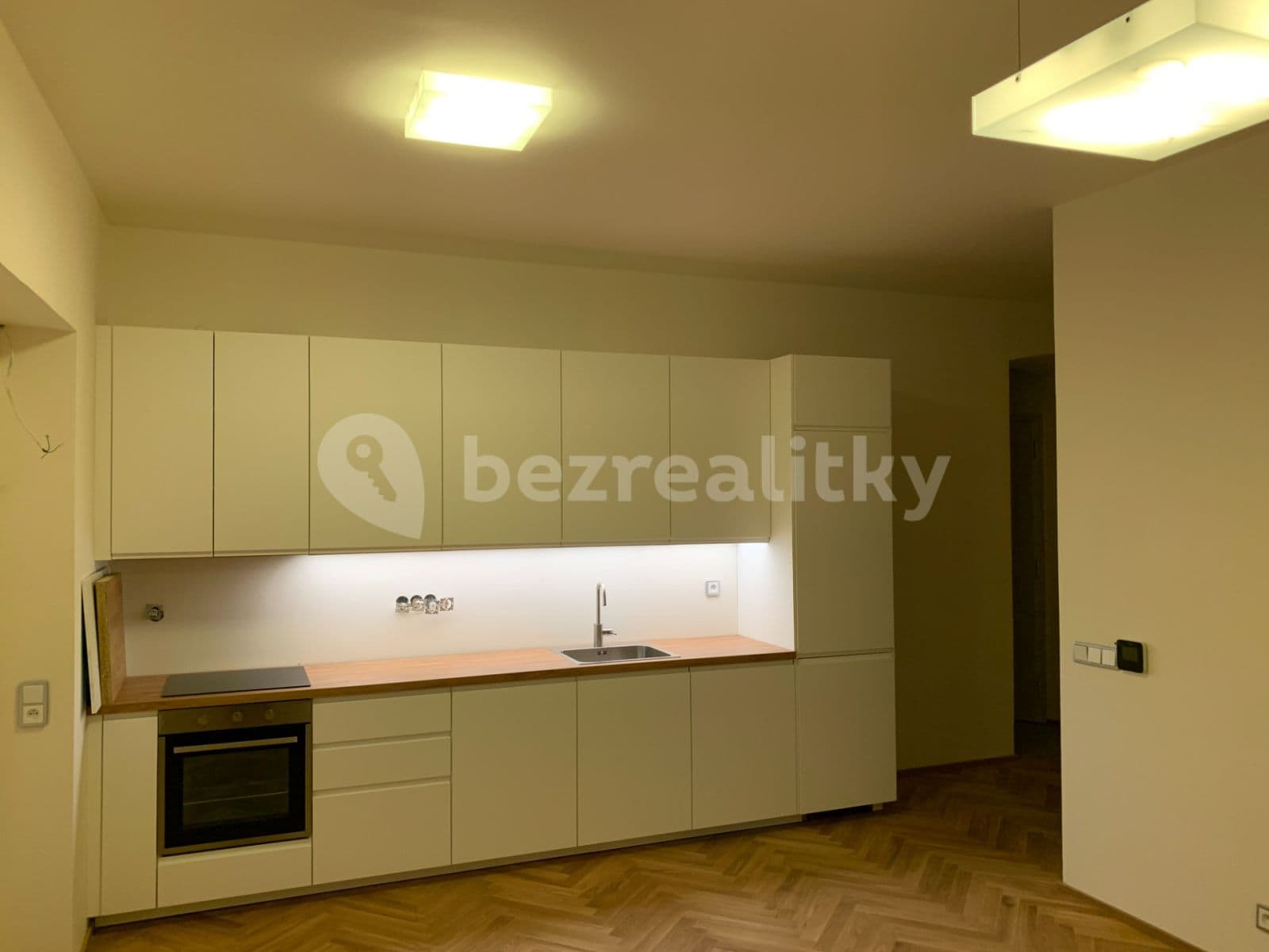 1 bedroom with open-plan kitchen flat to rent, 48 m², Na Poříčním právu, Prague, Prague 1 bedroom with open-plan kitchen flat to rent, 48 m², Na Poříčním právu, Prague, Prague