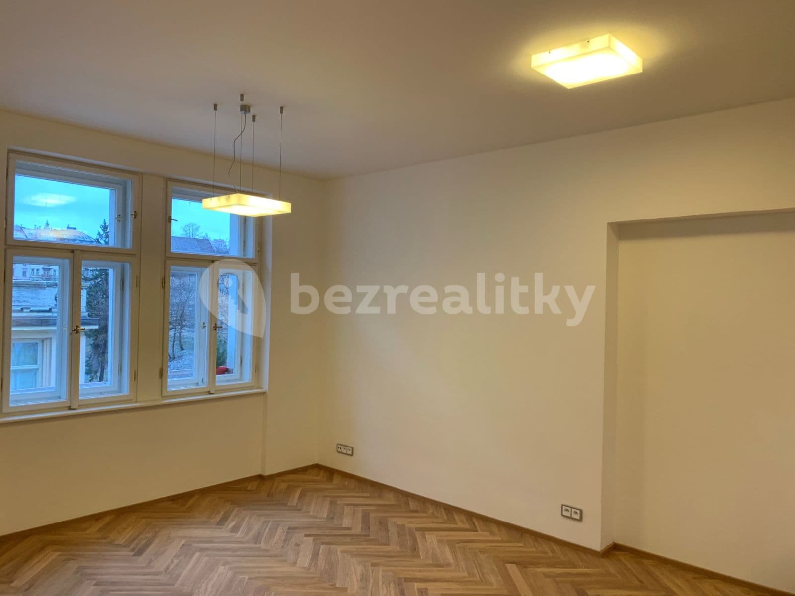 1 bedroom with open-plan kitchen flat to rent, 48 m², Na Poříčním právu, Prague, Prague 1 bedroom with open-plan kitchen flat to rent, 48 m², Na Poříčním právu, Prague, Prague