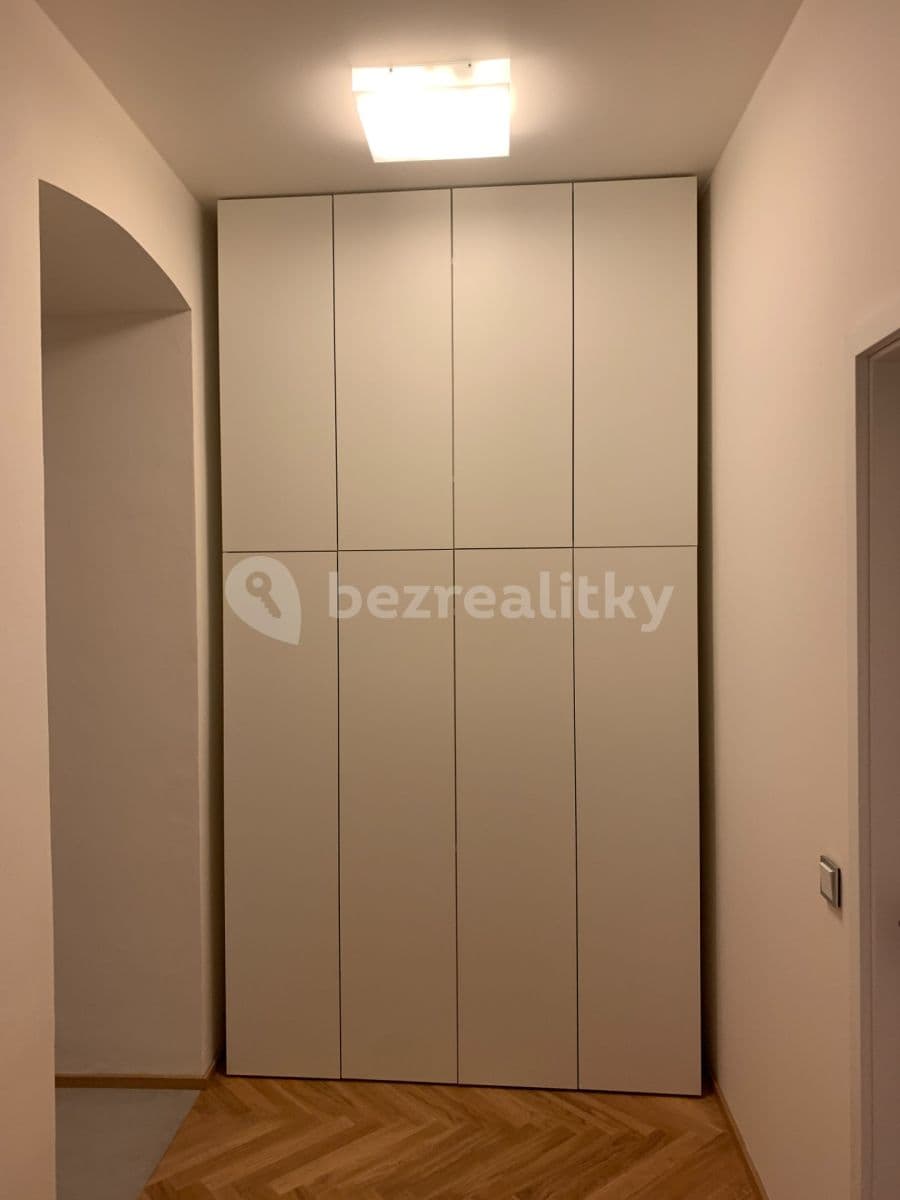 1 bedroom with open-plan kitchen flat to rent, 48 m², Na Poříčním právu, Prague, Prague 1 bedroom with open-plan kitchen flat to rent, 48 m², Na Poříčním právu, Prague, Prague