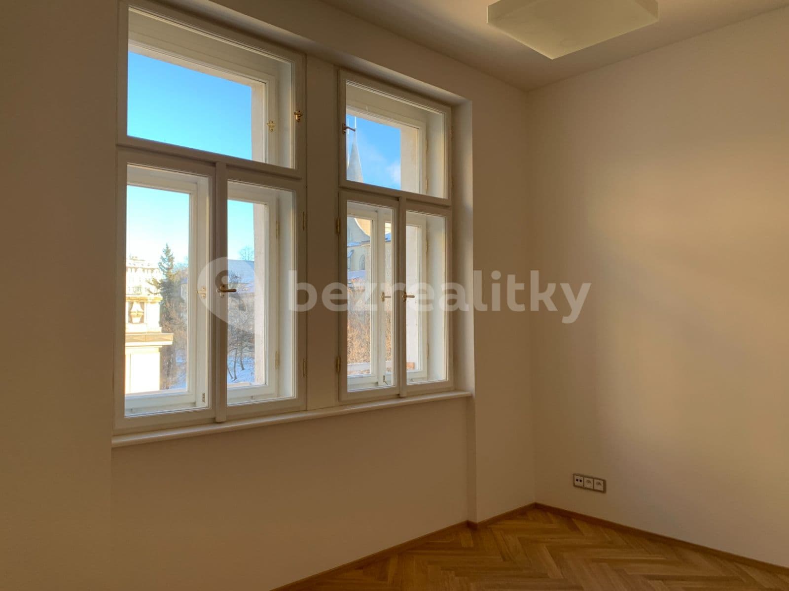 1 bedroom with open-plan kitchen flat to rent, 48 m², Na Poříčním právu, Prague, Prague 1 bedroom with open-plan kitchen flat to rent, 48 m², Na Poříčním právu, Prague, Prague