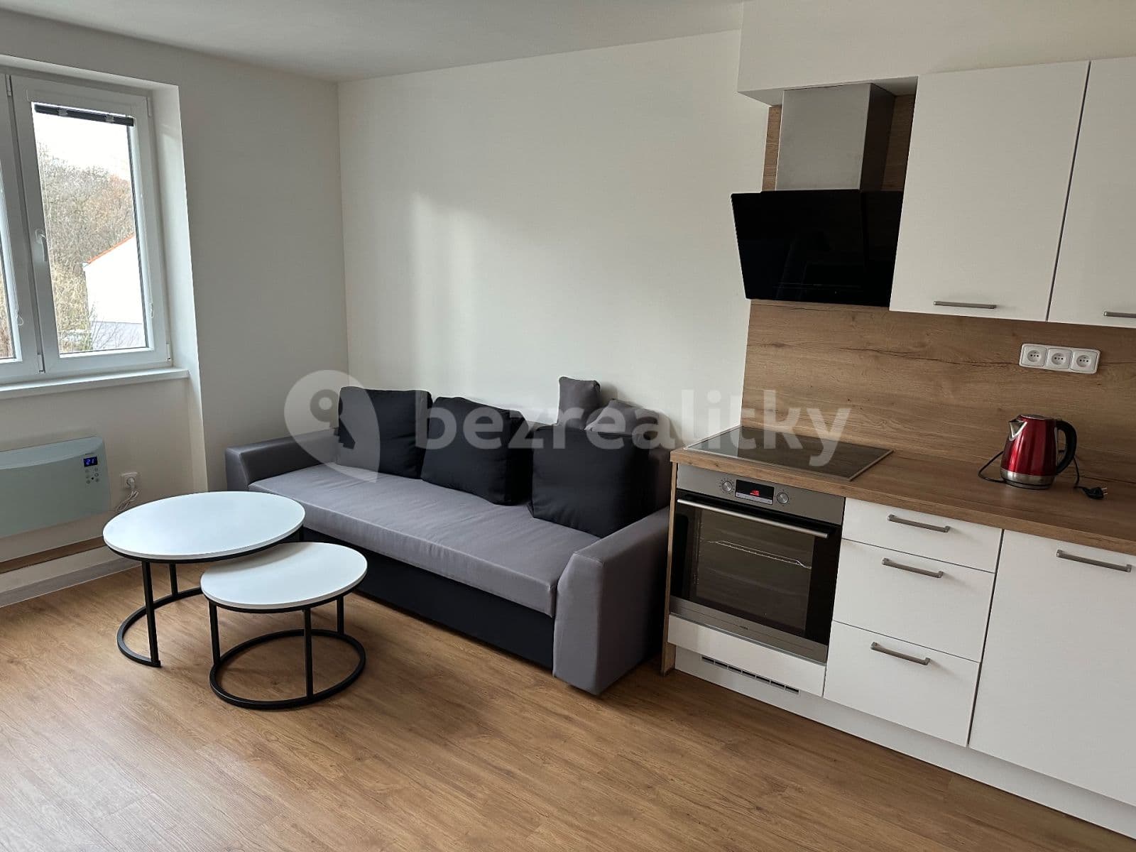 1 bedroom with open-plan kitchen flat to rent, 39 m², Michelská, Prague, Prague 1 bedroom with open-plan kitchen flat to rent, 39 m², Michelská, Prague, Prague