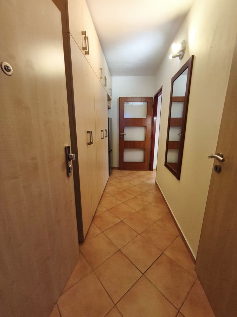 1 bedroom with open-plan kitchen flat to rent, 46 m², Kmochova, Hostivice, Středočeský Region 1 bedroom with open-plan kitchen flat to rent, 46 m², Kmochova, Hostivice, Středočeský Region