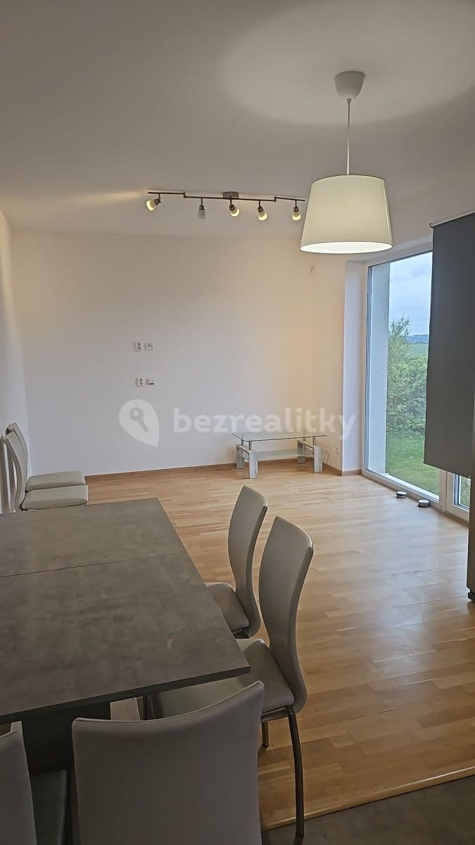 Small studio flat to rent, 25 m², Kamýcká, Prague, Prague