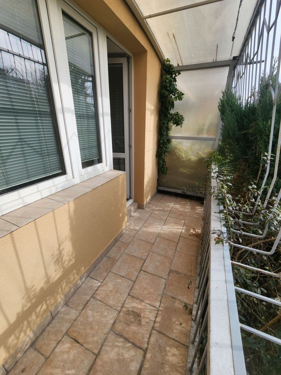 Studio flat to rent, 32 m², Neapolská, Prague, Prague Studio flat to rent, 32 m², Neapolská, Prague, Prague