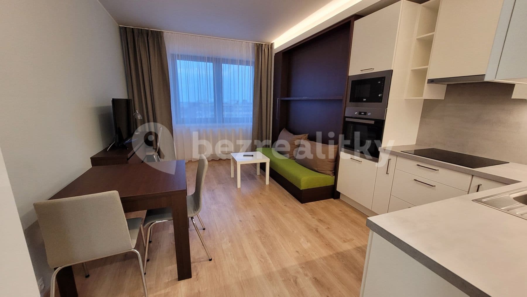 Studio flat to rent, 27 m², Mukařovského, Prague, Prague Studio flat to rent, 27 m², Mukařovského, Prague, Prague