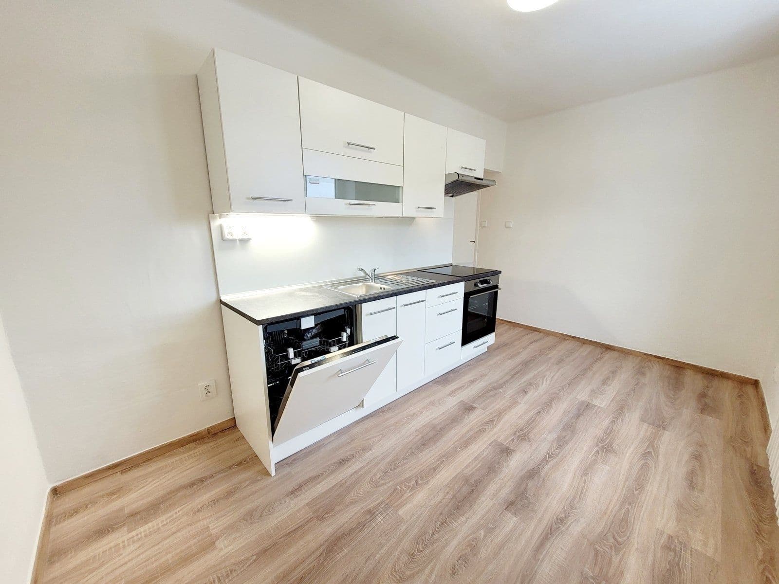 2 bedroom flat to rent, 53 m², Šmeralova, Havířov, Moravskoslezský Region 2 bedroom flat to rent, 53 m², Šmeralova, Havířov, Moravskoslezský Region