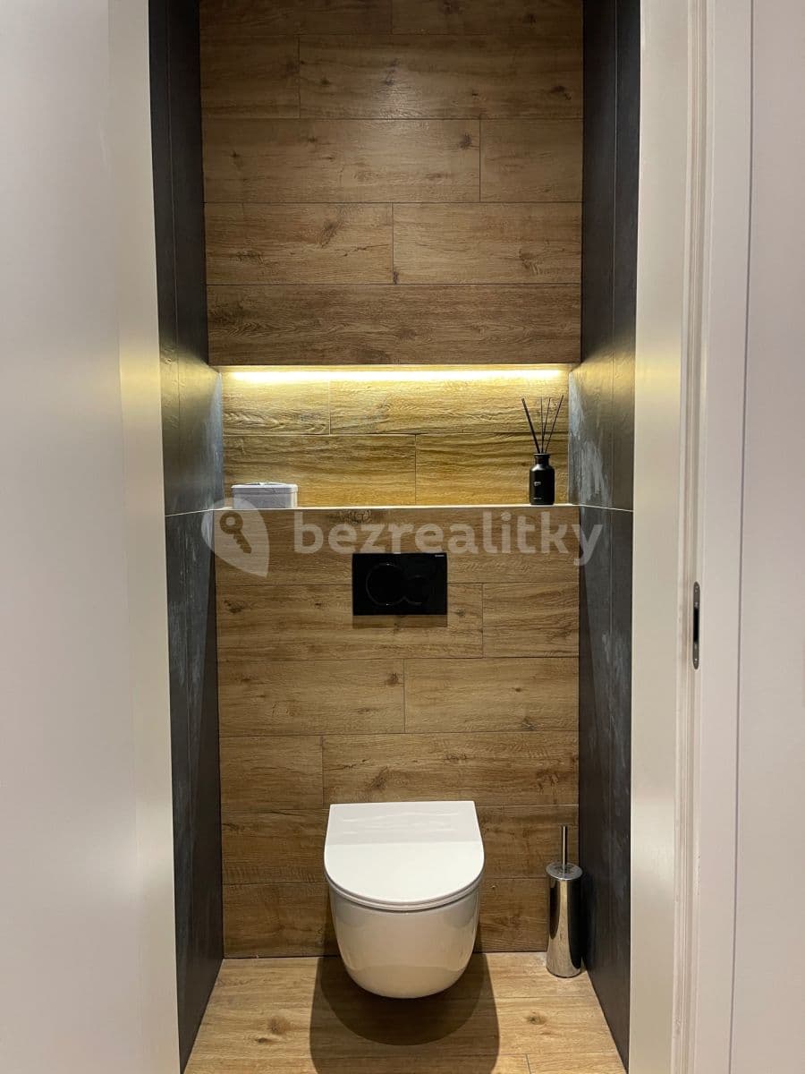 2 bedroom with open-plan kitchen flat to rent, 120 m², Na Kopánku, Kunice, Středočeský Region 2 bedroom with open-plan kitchen flat to rent, 120 m², Na Kopánku, Kunice, Středočeský Region